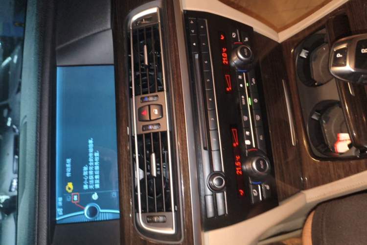 Used BMW 7 Series 2009 740Li Leading Model Audio And AC Panel