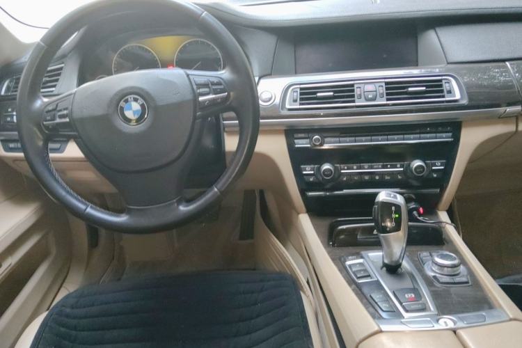 Used BMW 7 Series 2009 740Li Leading Model Center Console