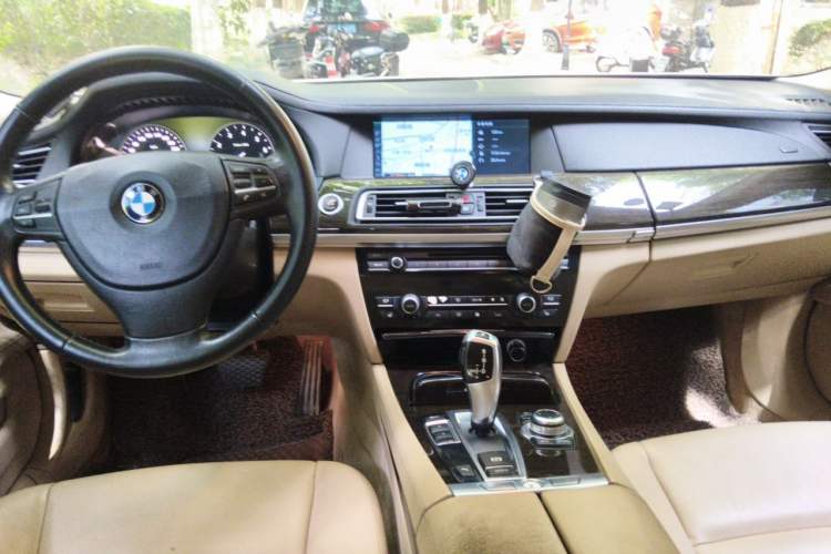 Used BMW 7 Series 2009 740Li Leading Model Center Console