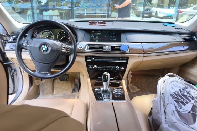 Used BMW 7 Series 2009 730Li Leading Model Center Console