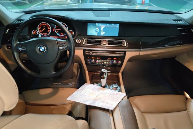 Used BMW 7 Series 2009 740Li Leading Model Center Console