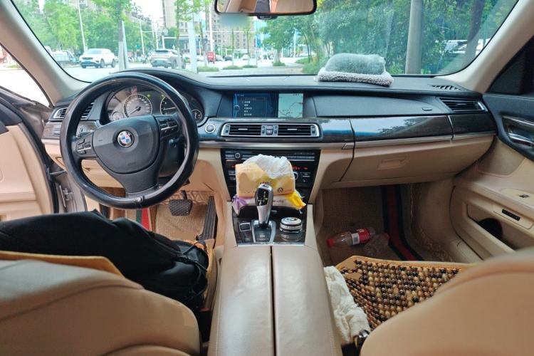 Used BMW 7 Series 2009 740Li Leading Model Center Console