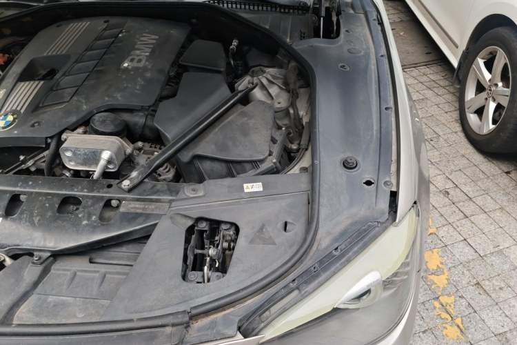 Used BMW 7 Series 2009 730Li Leading Model Engine Bay Left
