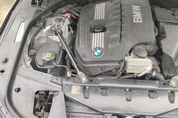 Used BMW 7 Series 2009 730Li Leading Model Engine Bay Right