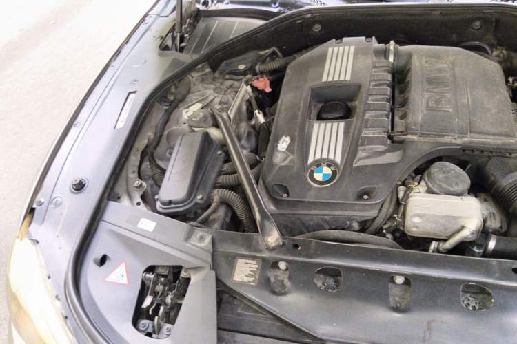 Used BMW 7 Series 2009 740Li Leading Model Engine Bay Right