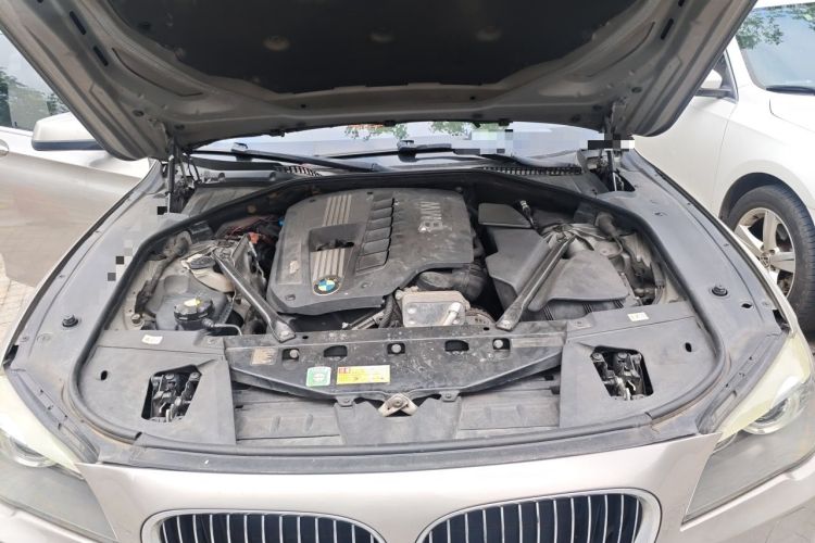 Used BMW 7 Series 2009 730Li Leading Model Engine Bay