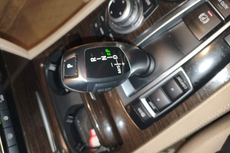 Used BMW 7 Series 2009 740Li Leading Model Gear Lever