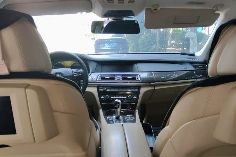 Used BMW 7 Series 2009 740Li Leading Model Headliner