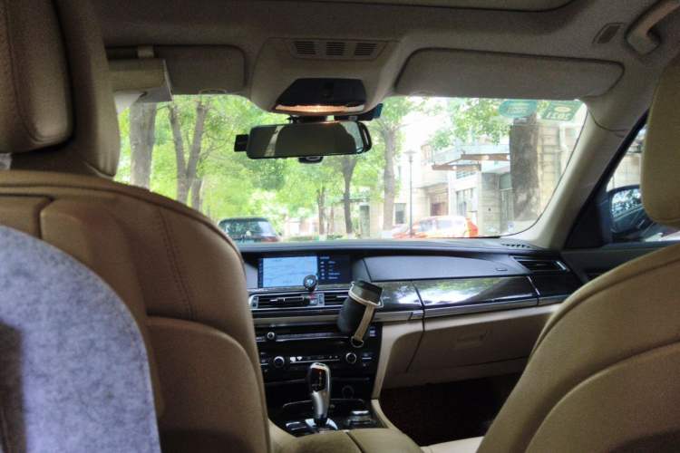 Used BMW 7 Series 2009 740Li Leading Model Headliner