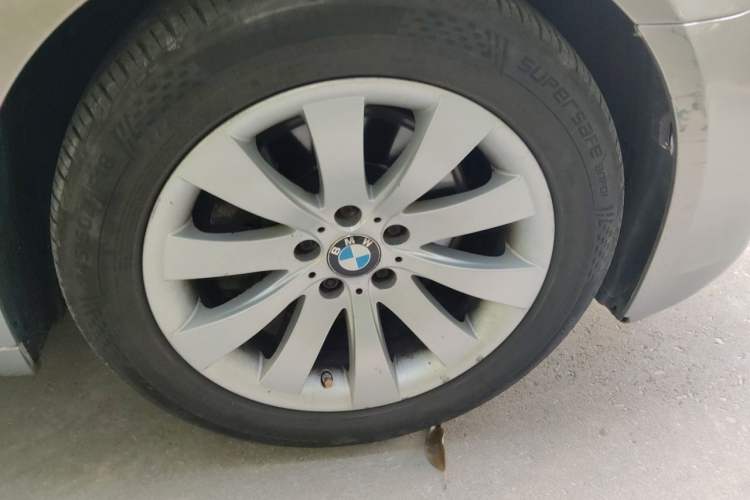 Used BMW 7 Series 2009 740Li Leading Model Right Front Wheel Hub