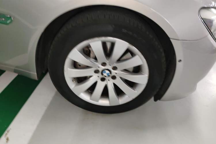 Used BMW 7 Series 2009 740Li Leading Model Right Front Wheel Hub