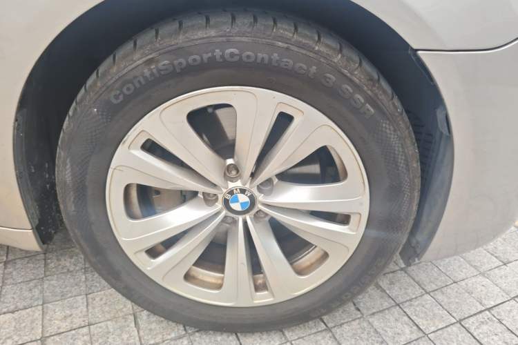 Used BMW 7 Series 2009 730Li Leading Model Right Front Wheel Hub