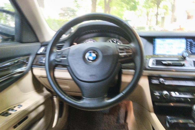 Used BMW 7 Series 2009 740Li Leading Model Steering Wheel