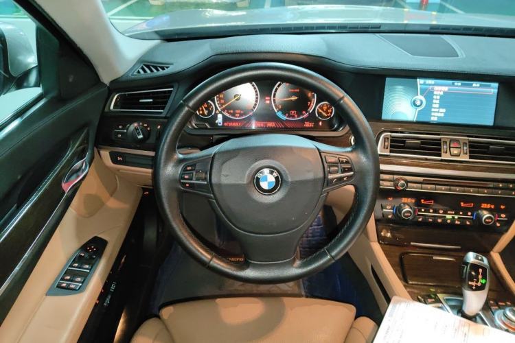 Used BMW 7 Series 2009 740Li Leading Model Steering Wheel