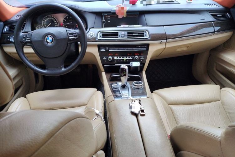 Used BMW 7 Series 2009 730Li Leading Model Center Console