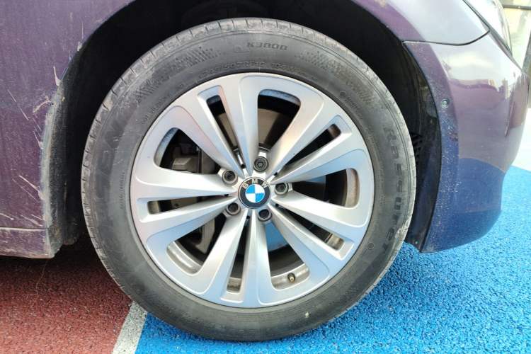 Used BMW 7 Series 2009 730Li Leading Model Right Front Wheel Hub