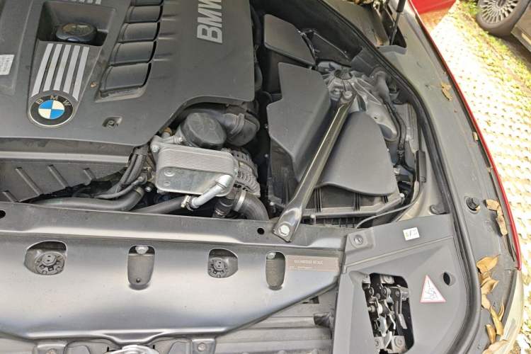 Used BMW 7 Series 2009 730Li Luxury Model Engine Bay Left