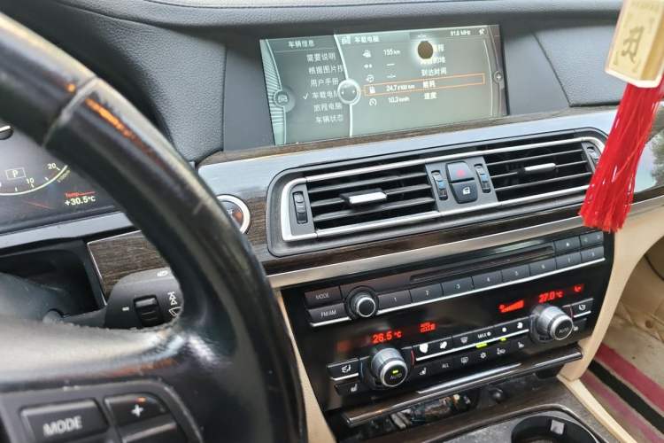 Used BMW 7 Series 2009 730Li Luxury Model Audio And AC Panel