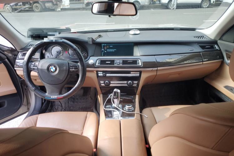 Used BMW 7 Series 2009 730Li Leading Model Center Console
