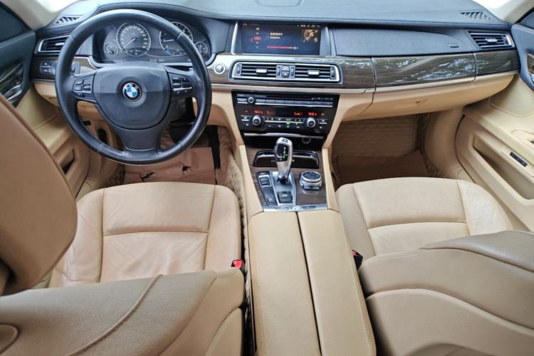 Used BMW 7 Series 2009 740Li Leading Model Center Console