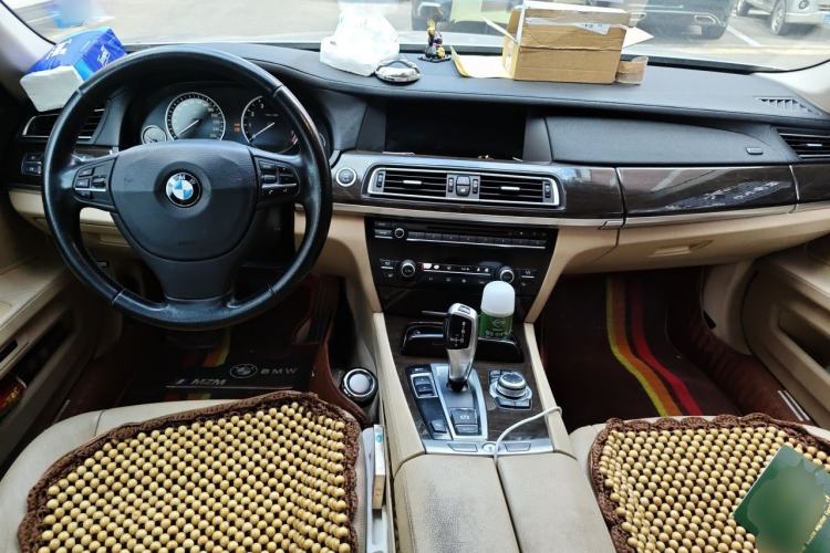 Used BMW 7 Series 2009 730Li Luxury Model Center Console
