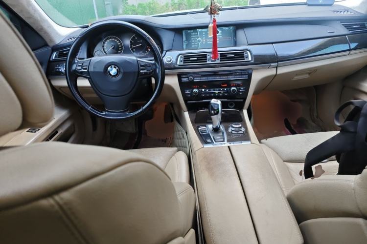 Used BMW 7 Series 2009 730Li Luxury Model Center Console