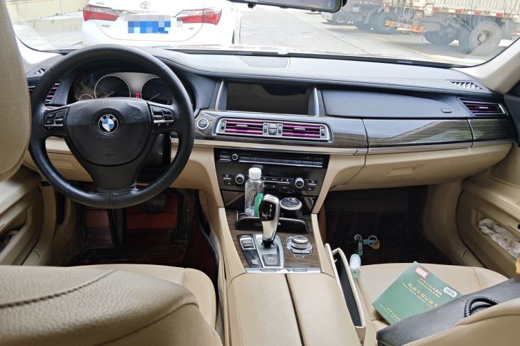 Used BMW 7 Series 2009 740Li Leading Model Center Console