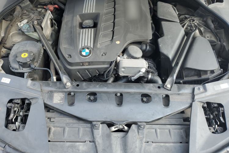 Used BMW 7 Series 2009 730Li Leading Model Engine Bay