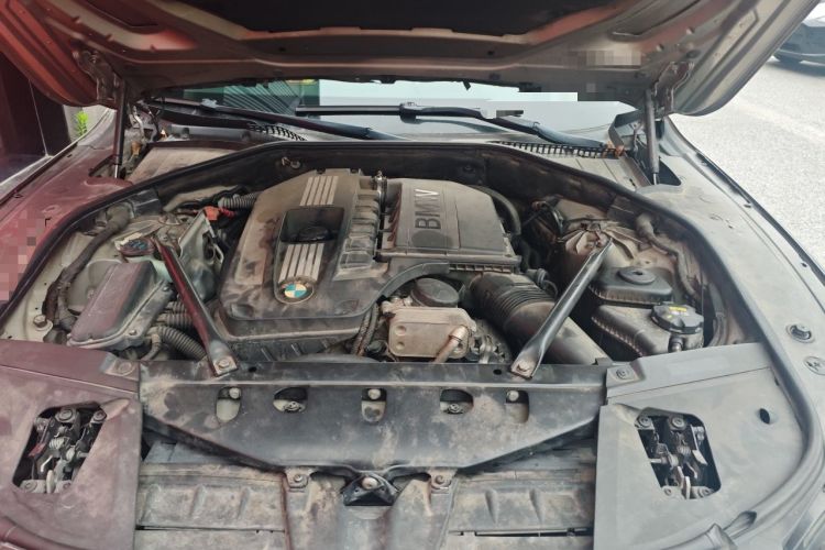 Used BMW 7 Series 2009 740Li Luxury Model Engine Bay