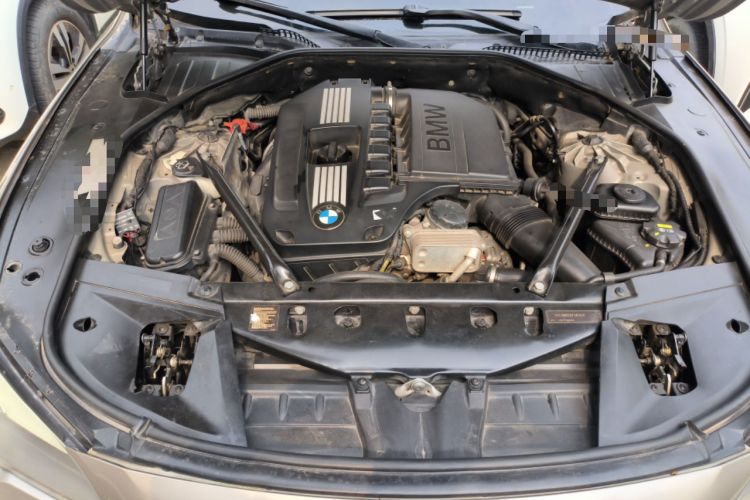 Used BMW 7 Series 2009 740Li Leading Model Engine Bay