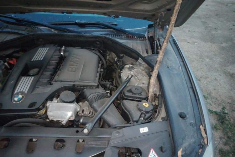 Used BMW 7 Series 2009 740Li Luxury Model Engine Bay Left