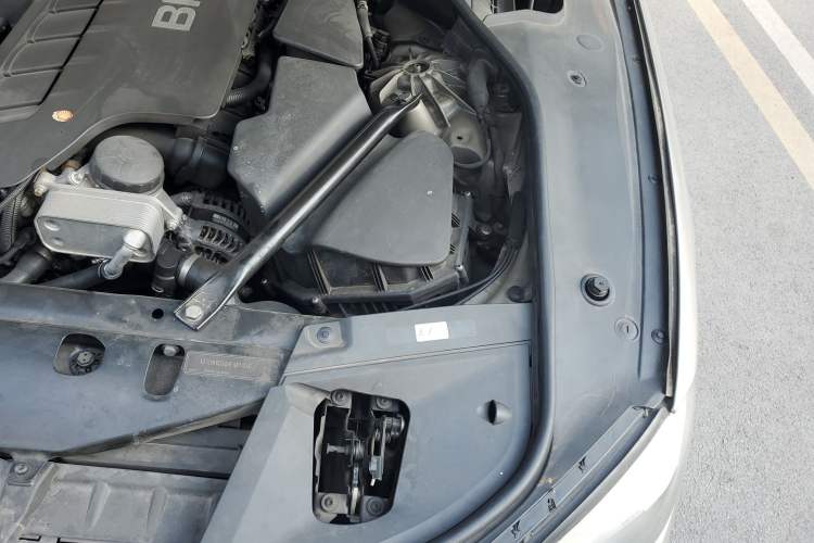Used BMW 7 Series 2009 730Li Leading Model Engine Bay Left