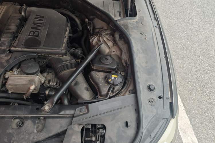 Used BMW 7 Series 2009 740Li Luxury Model Engine Bay Left