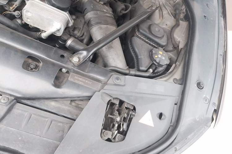 Used BMW 7 Series 2009 740Li Luxury Edition Engine Bay Left