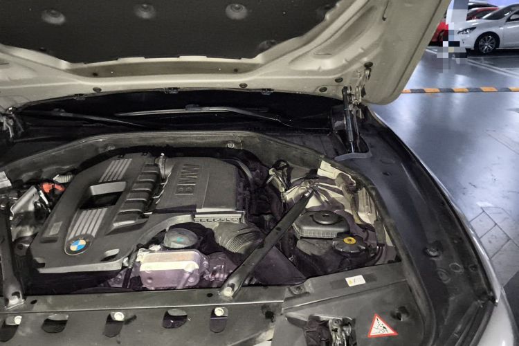 Used BMW 7 Series 2009 740Li Luxury Model Engine Bay Left