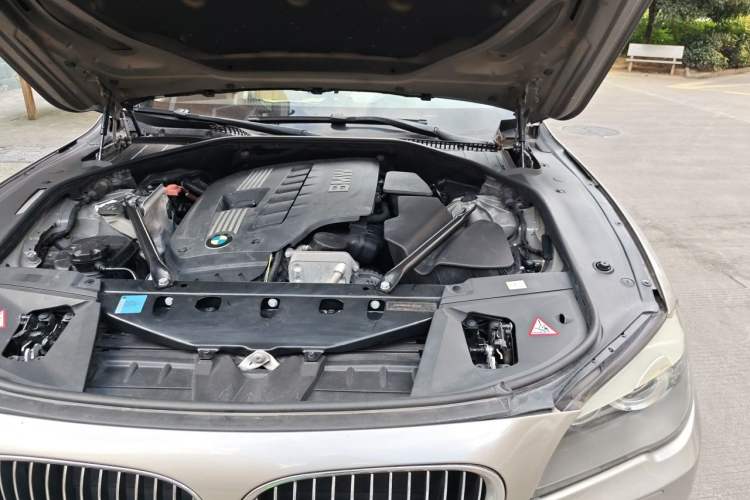 Used BMW 7 Series 2009 730Li Luxury Model Engine Bay Left