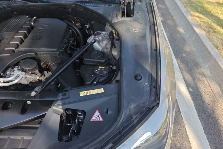 Used BMW 7 Series 2009 740Li Leading Model Engine Bay Left