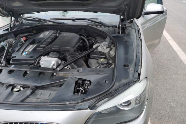 Used BMW 7 Series 2009 740Li Leading Model Engine Bay Left