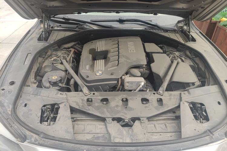 Used BMW 7 Series 2009 730Li Leading Model Engine Bay