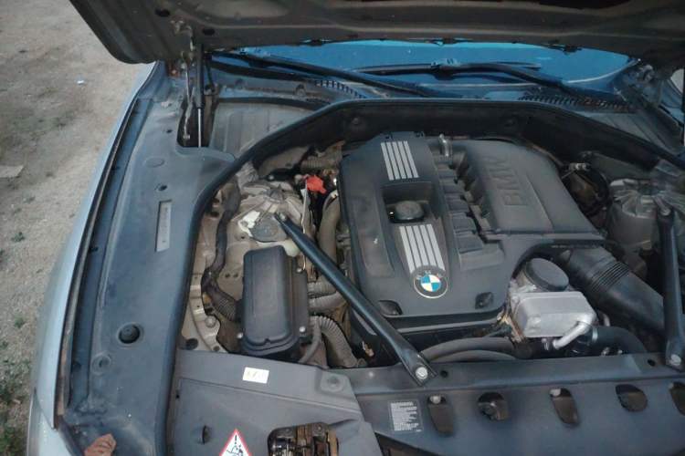 Used BMW 7 Series 2009 740Li Luxury Model Engine Bay Right