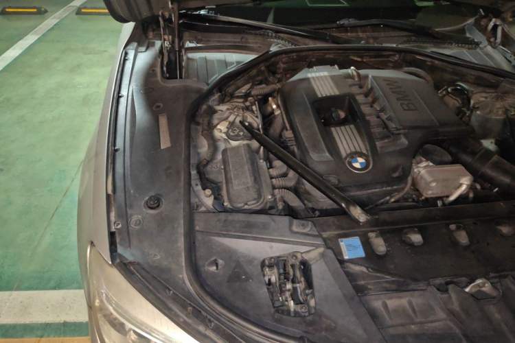 Used BMW 7 Series 2009 740Li Leading Model Engine Bay Right