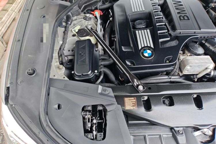 Used BMW 7 Series 2009 740Li Leading Model Engine Bay Right
