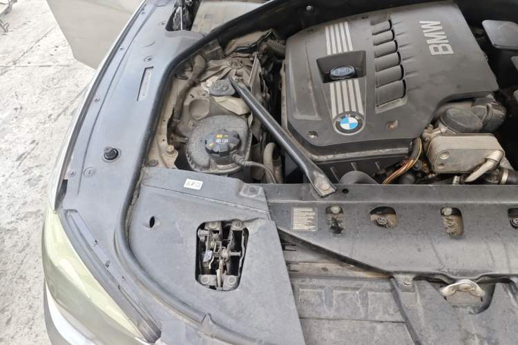 Used BMW 7 Series 2009 730Li Luxury Model Engine Bay Right