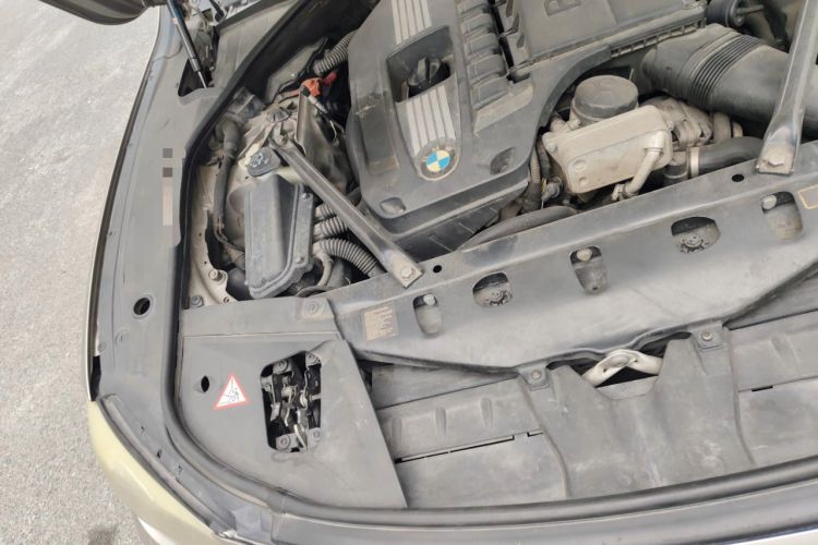 Used BMW 7 Series 2009 740Li Leading Model Engine Bay Right