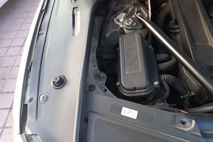 Used BMW 7 Series 2009 740Li Luxury Model Engine Bay Right