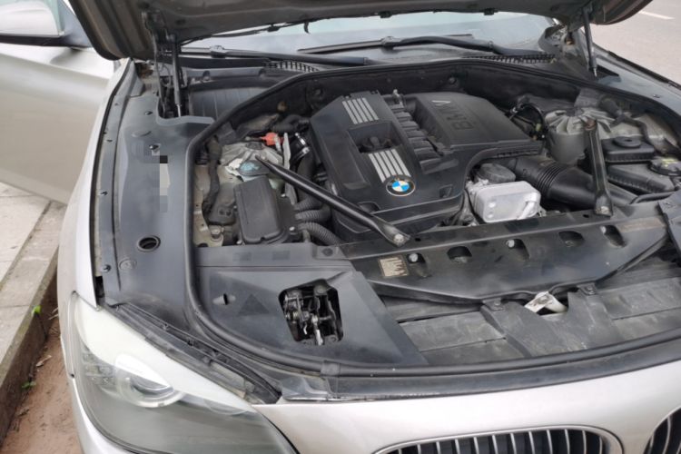 Used BMW 7 Series 2009 740Li Leading Model Engine Bay Right