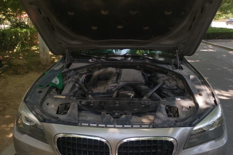Used BMW 7 Series 2009 740Li Luxury Model Engine Bay