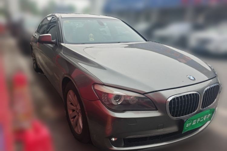 Used BMW 7 Series 2009 740Li Luxury Model Front Right 45 Deg
