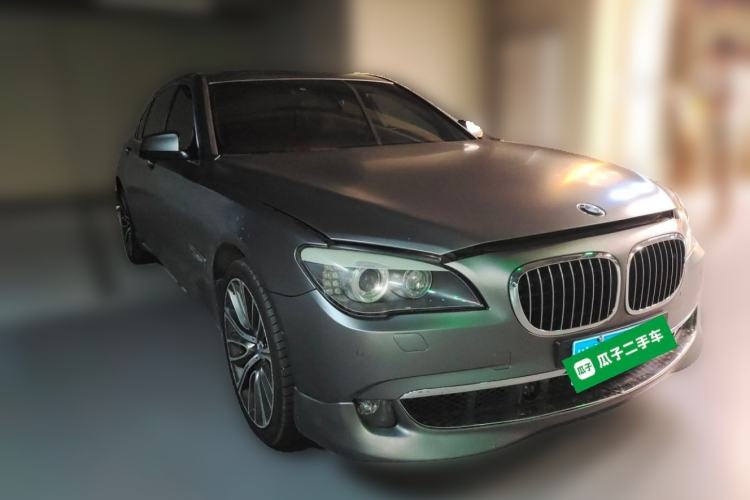 Used BMW 7 Series 2009 740Li Luxury Model Front Right 45 Deg