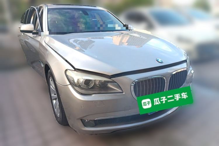 Used BMW 7 Series 2009 740Li Luxury Model Front Right 45 Deg